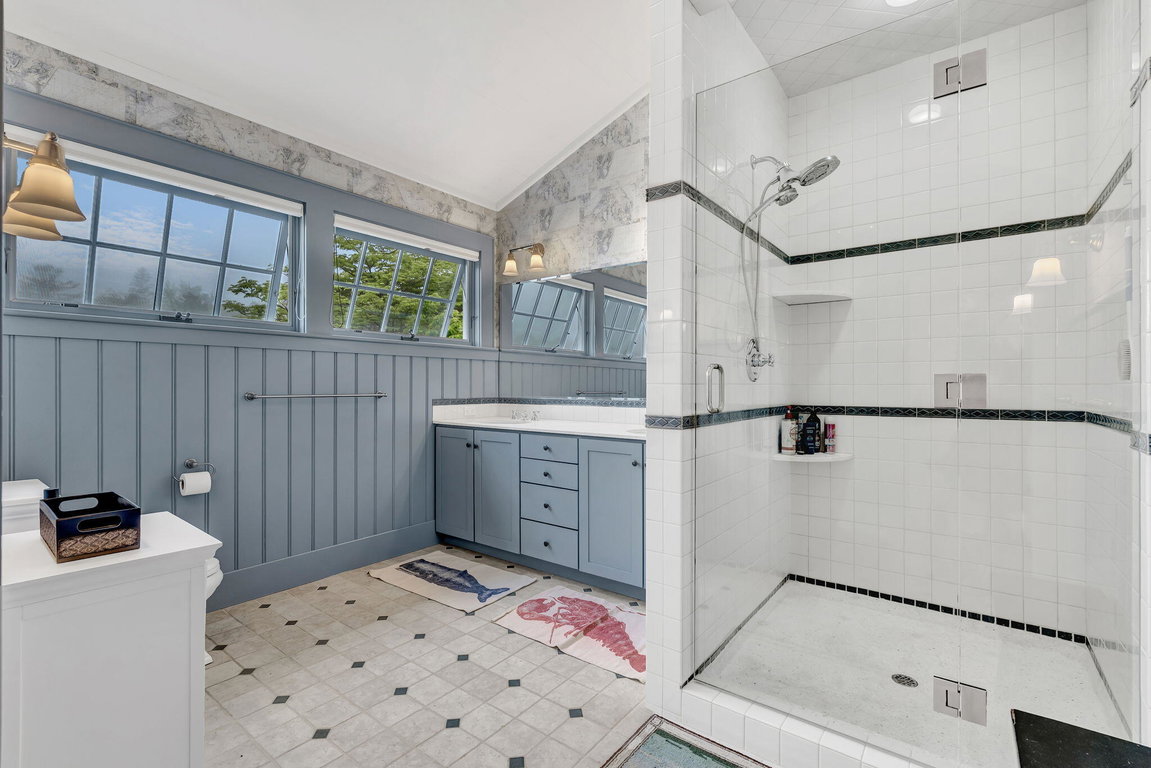 157-web-or-mls-425-seawall-rd