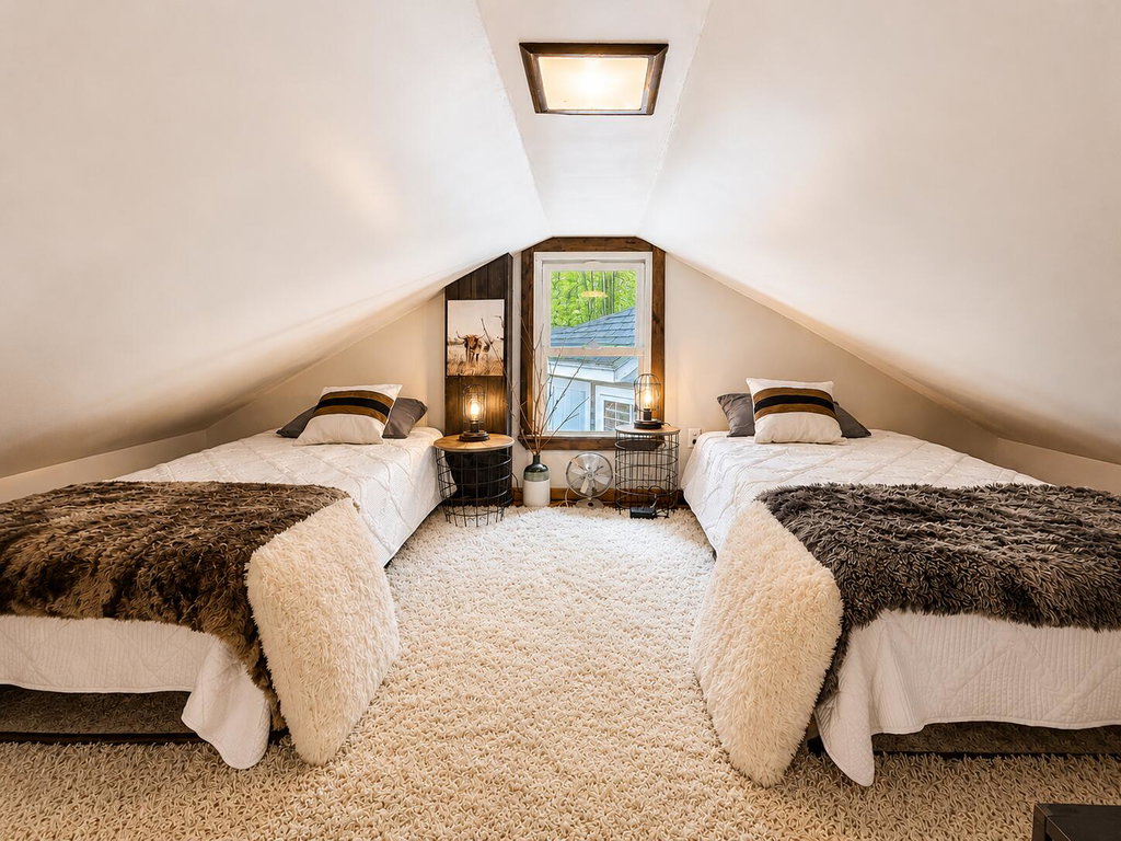 bedroom loft 3 space