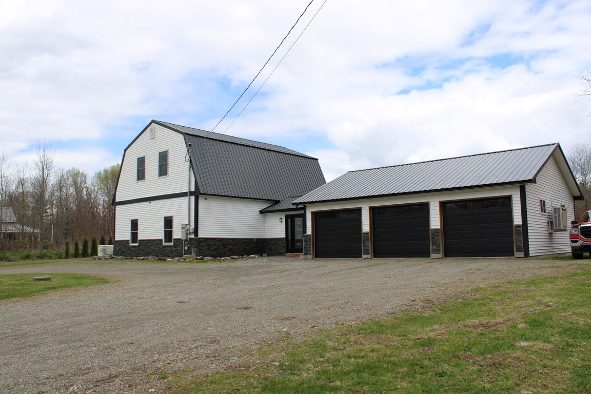 287 Hudson Road Glenburn
