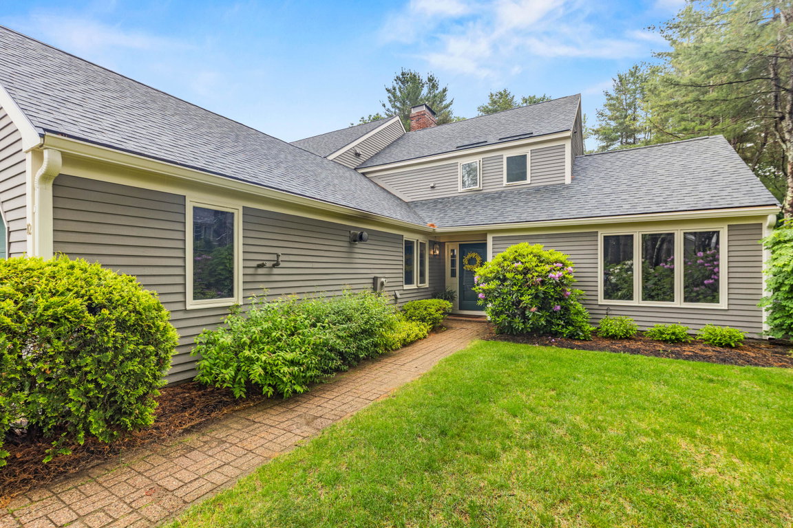 12 Foreside Common Falmouth