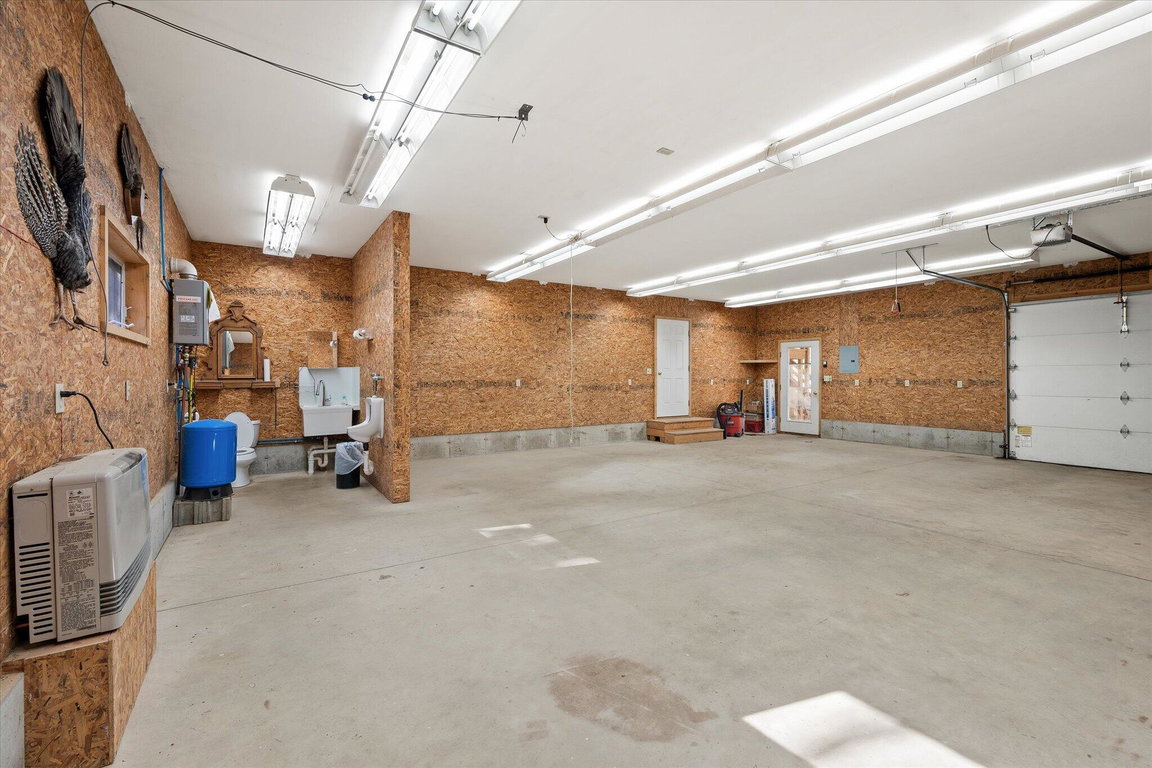 52-Shop Space