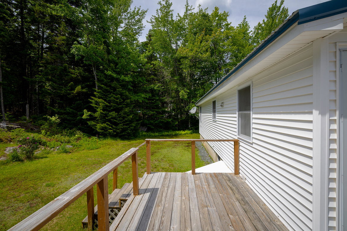 13-482 West Bay Road-DTP_websize
