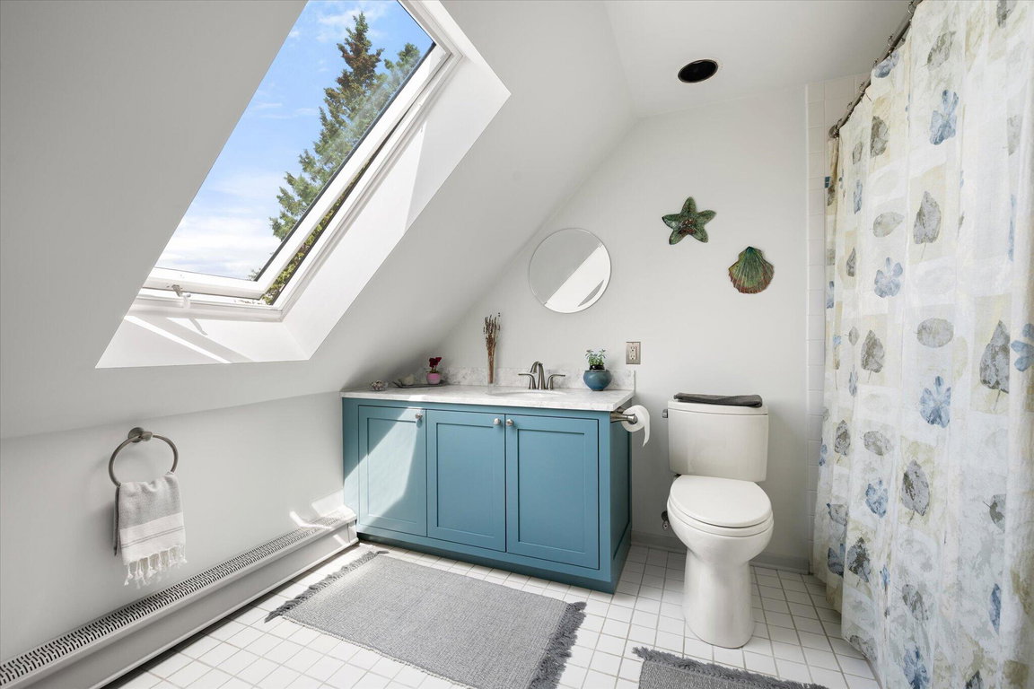 72-Bathroom