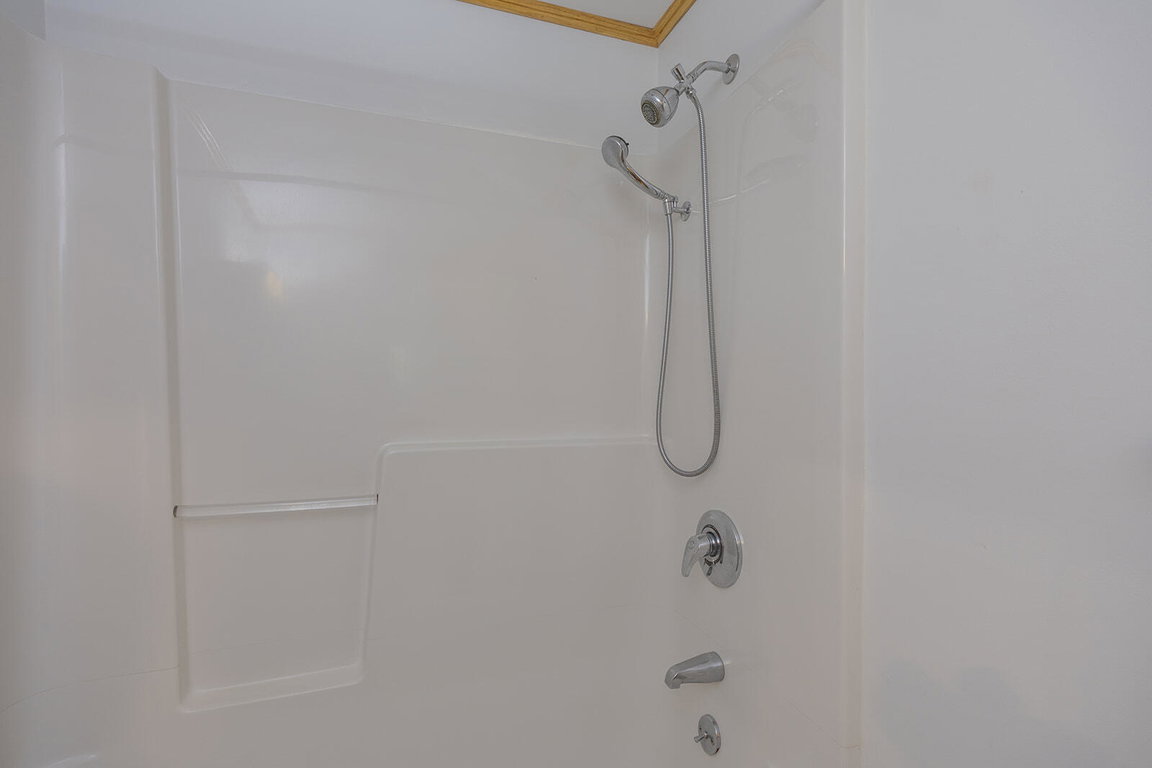 24-482 West Bay Road-DTP_websize