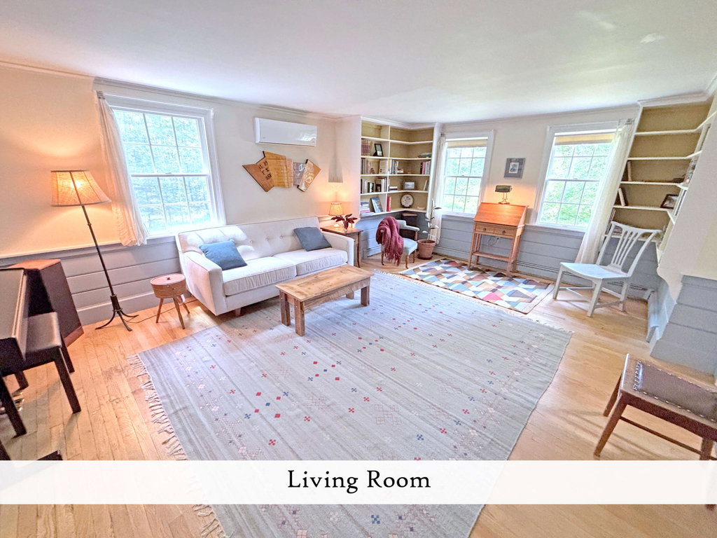 Living Room (2), label