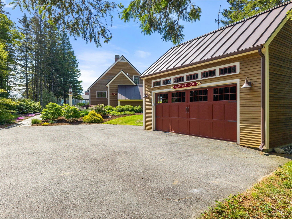 16-49 Alder Ln