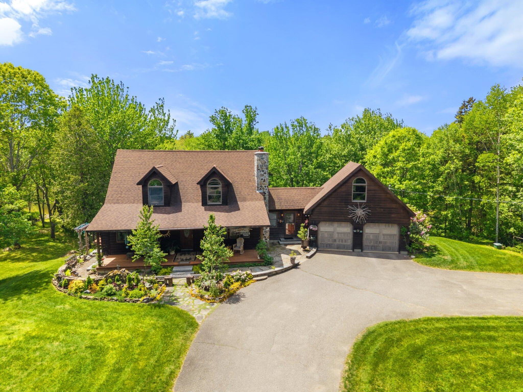 31 Hallbrook Way