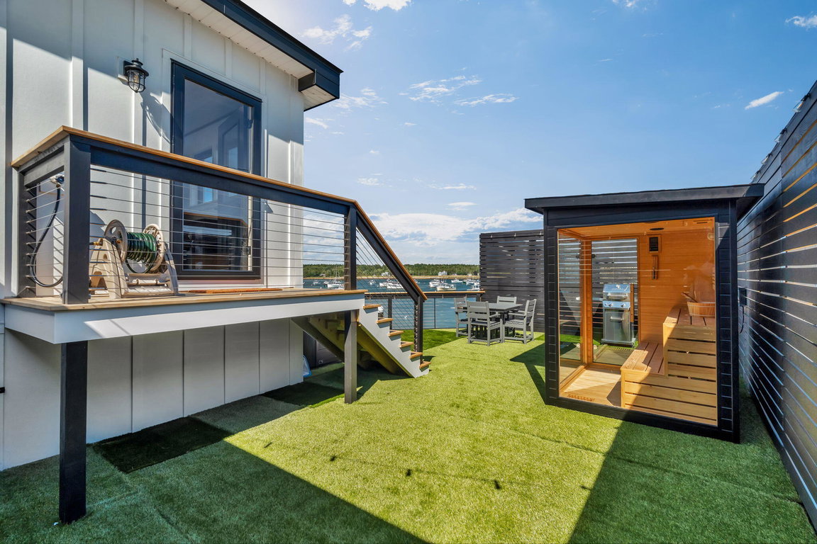 25-web-or-mls-178-main-st