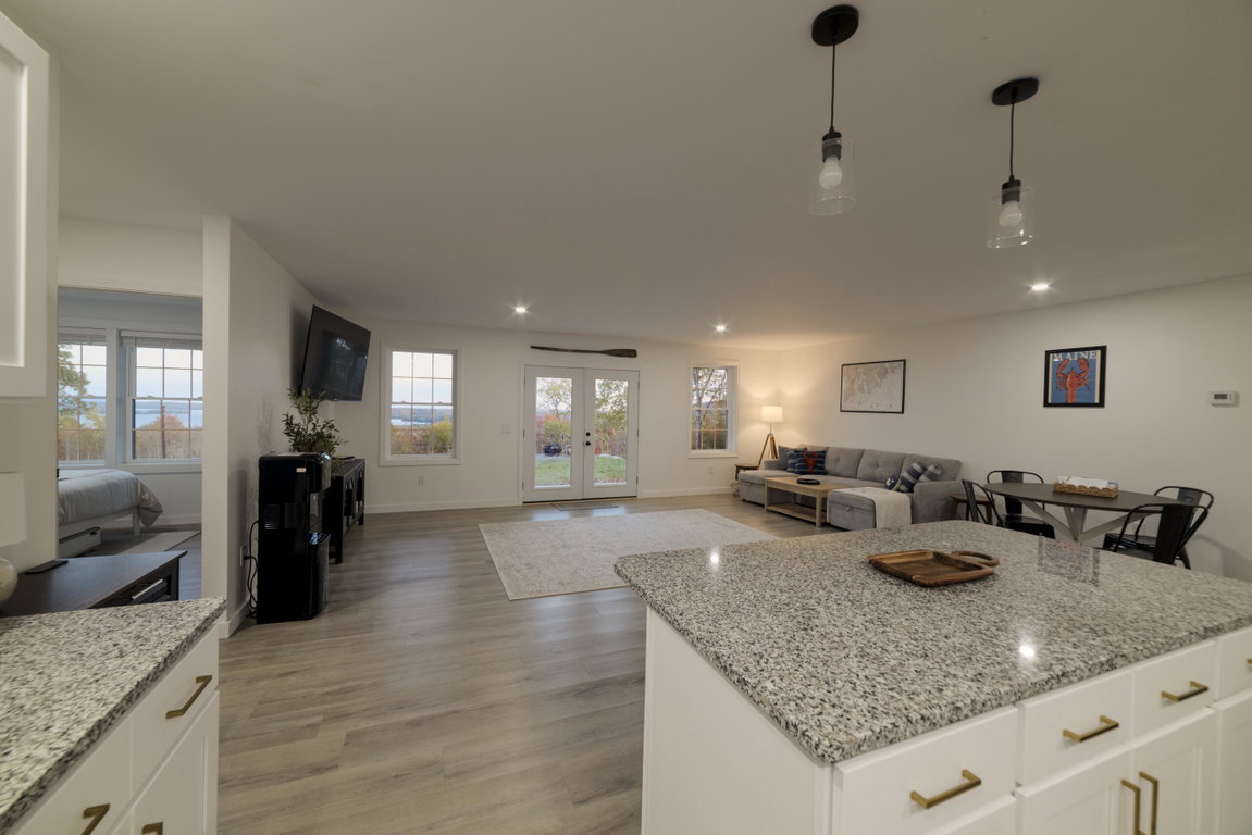Allard_Properties_261010_0122-HDR-Ps
