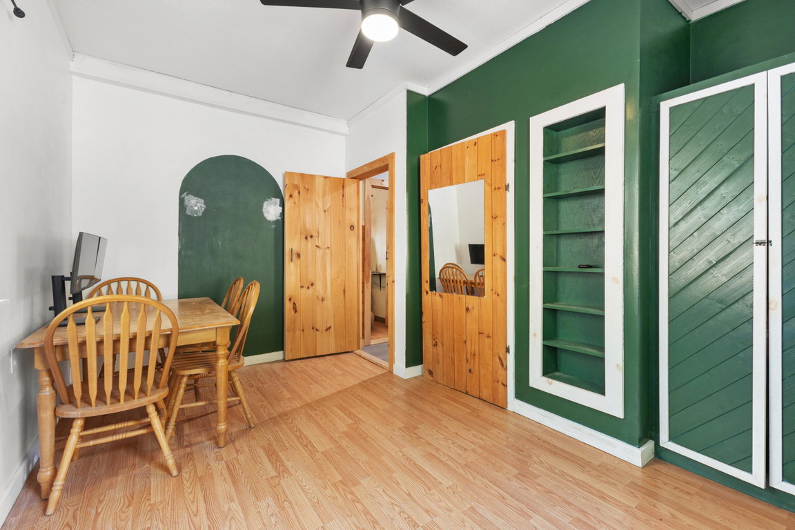 Bedroom/Office