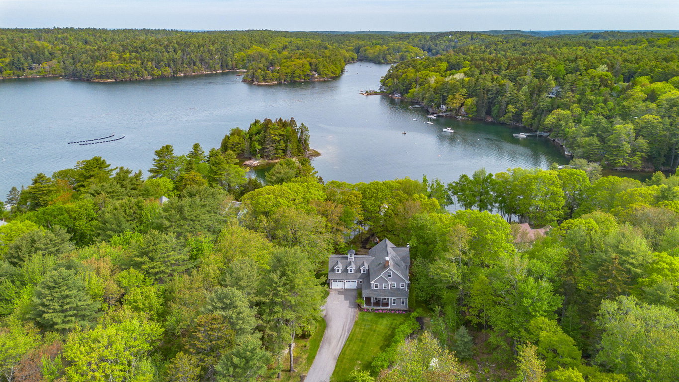 31 Painted Point Road Phippsburg