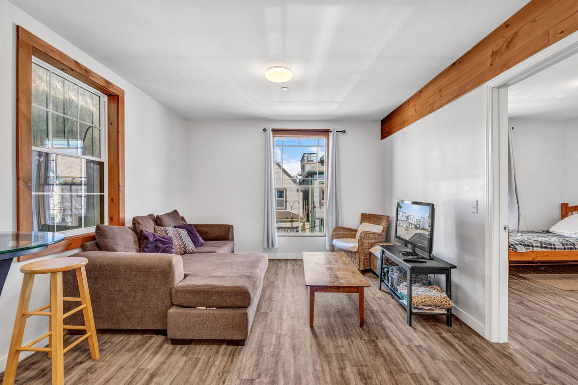 34-web-or-mls-14-cottage-st