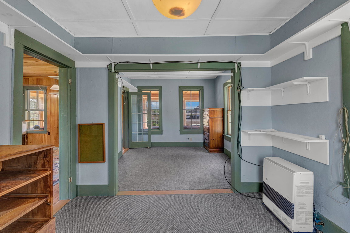 31-web-or-mls-137-w-franklin-rd