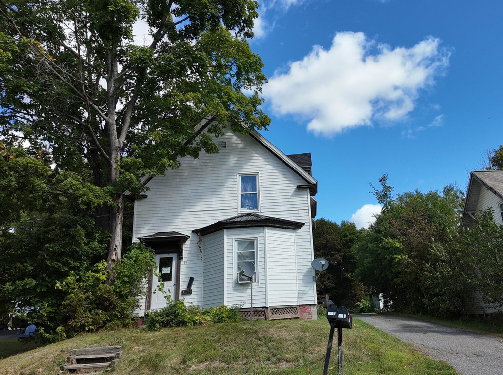 19 Oakland Street Waterville