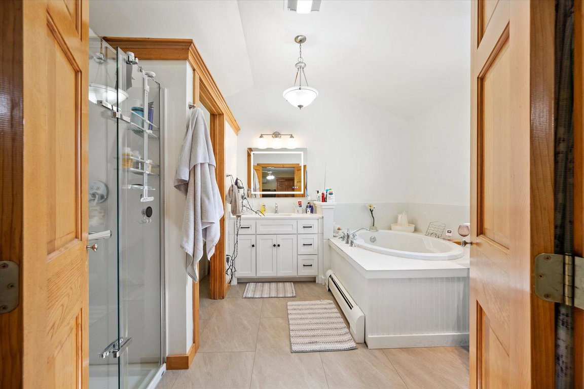 32-Primary Bathroom