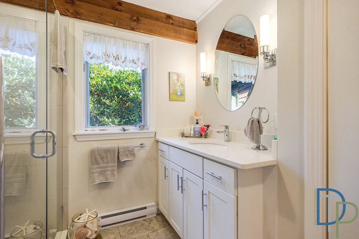 1035newburyneck - 28