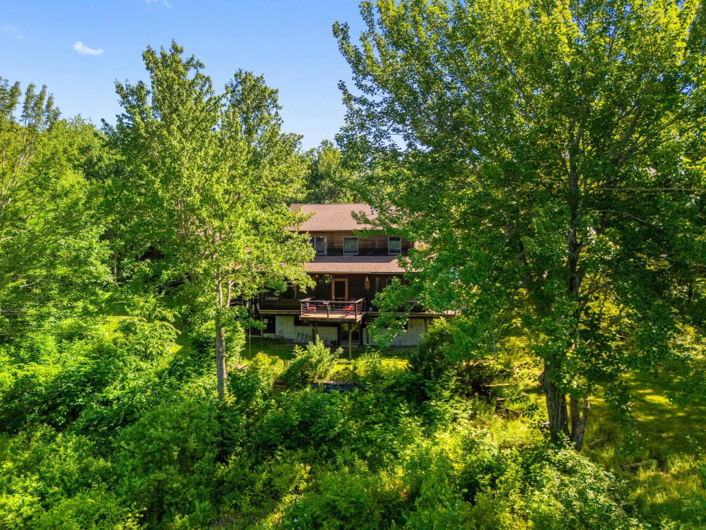 31 Hallbrook Way