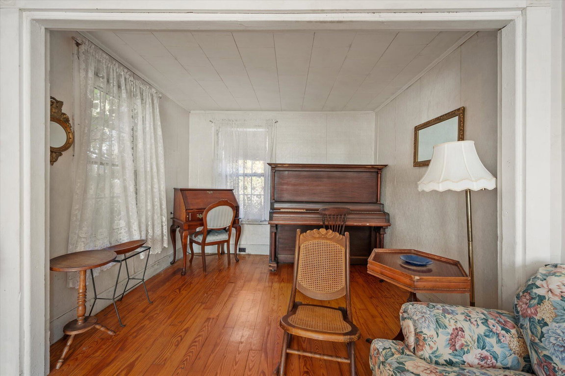 22-Living Room