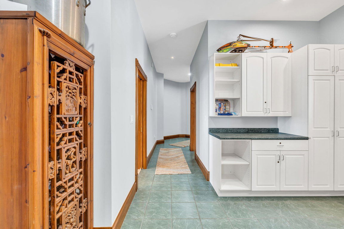 55-web-or-mls-1197-bay-rd