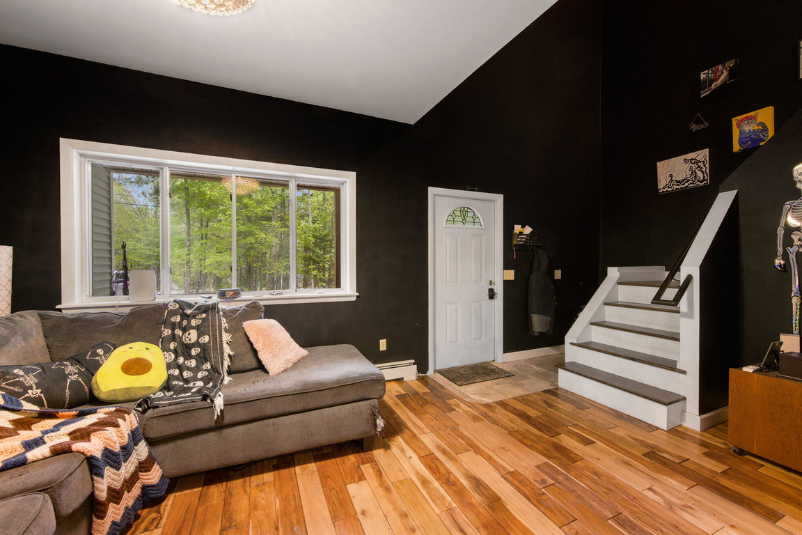 Livingroom to Upstairs