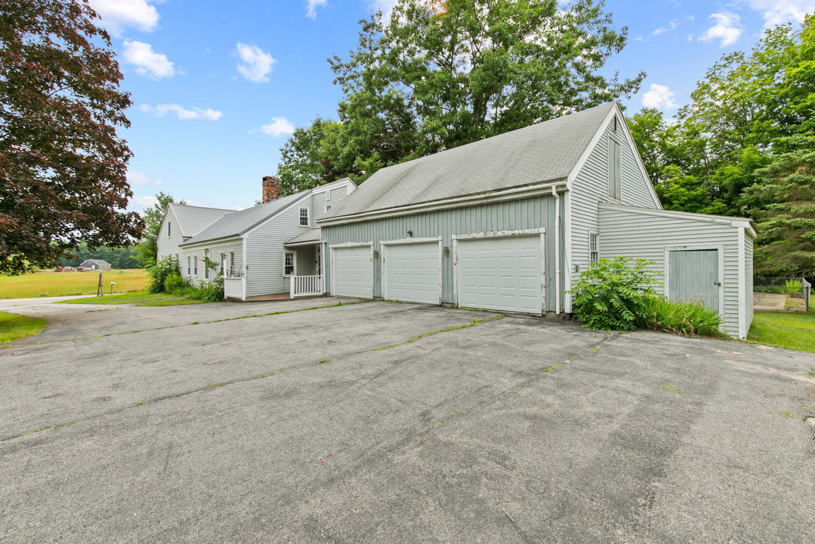 902 Long Plains Road Buxton