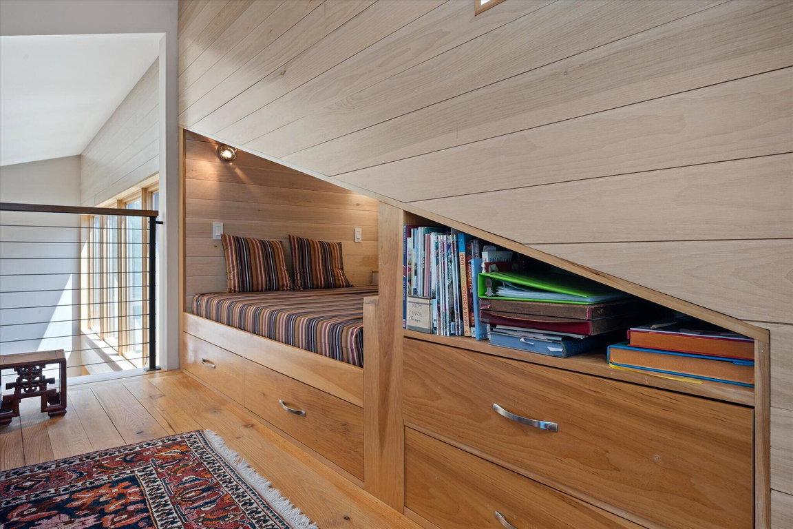 2nd floor Bedroom_Suite