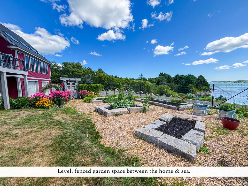 Grounds (12), label