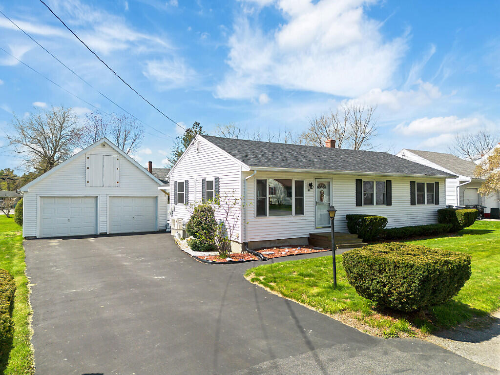 22 Mayflower Road Augusta