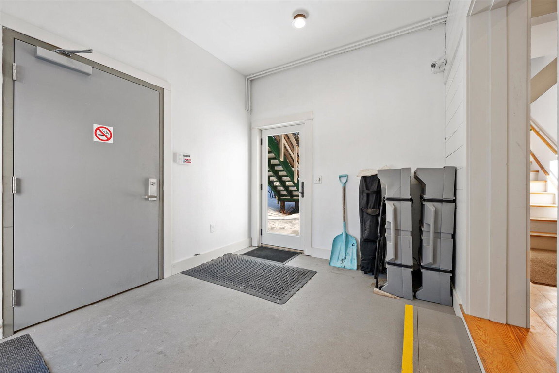 22-380 Ellsworth Rd