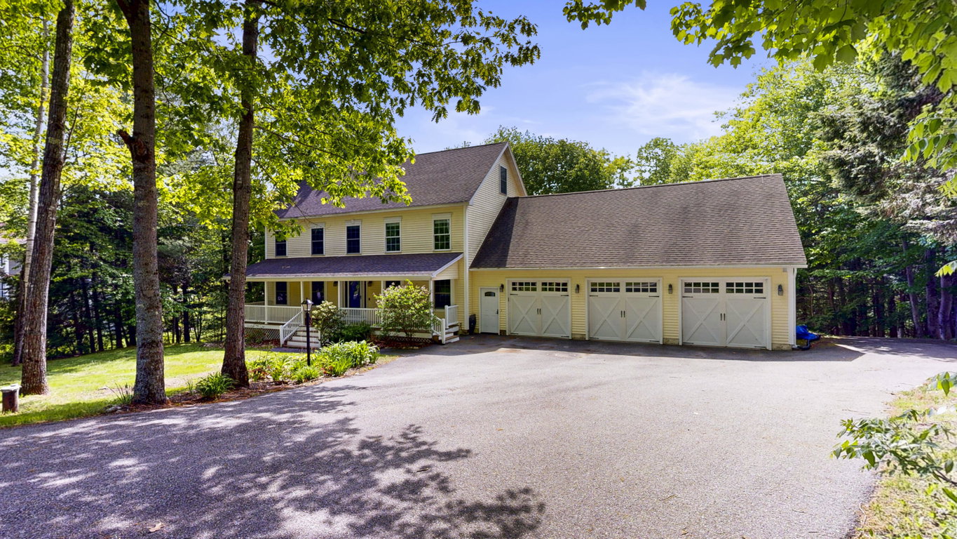 60 Waters Edge Drive Lewiston