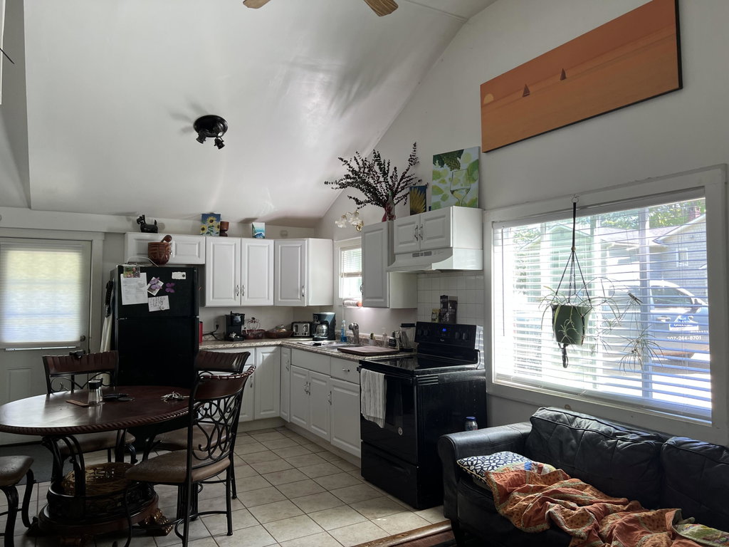 Back unit - Kitchen-Living Room