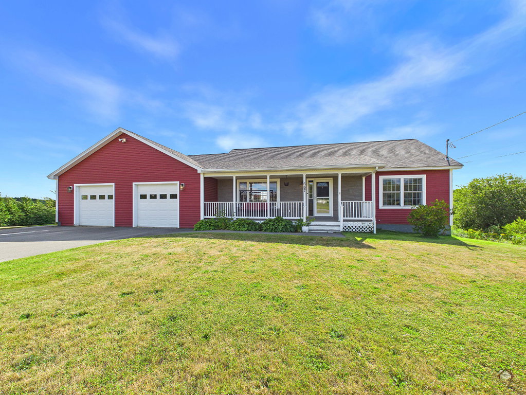 667 Newburgh Road Hermon