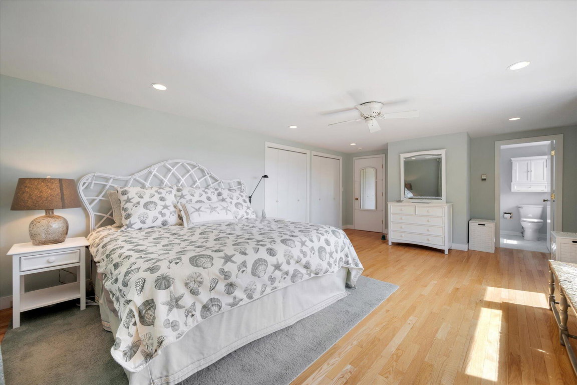 02-Primary Bedroom