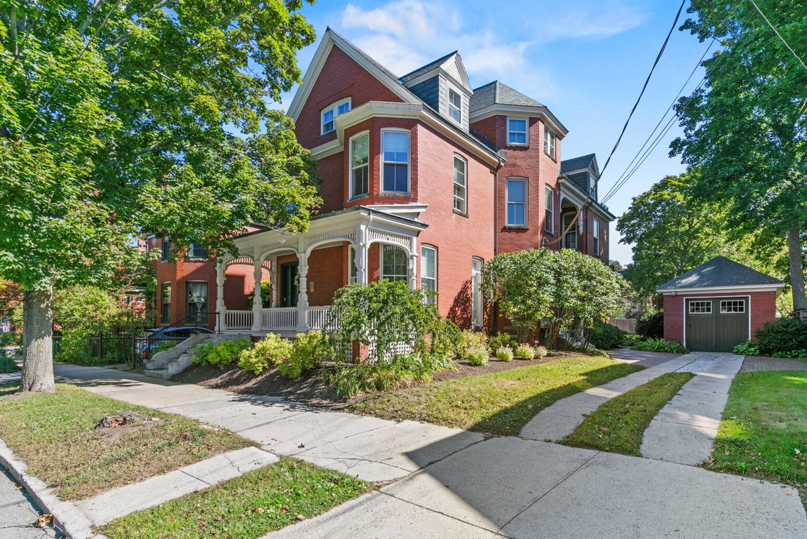 187 Vaughan Street Portland