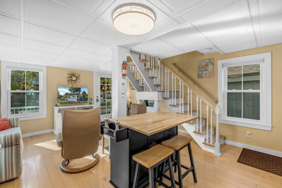 10-web-or-mls-45-cromwell-harbor-rd