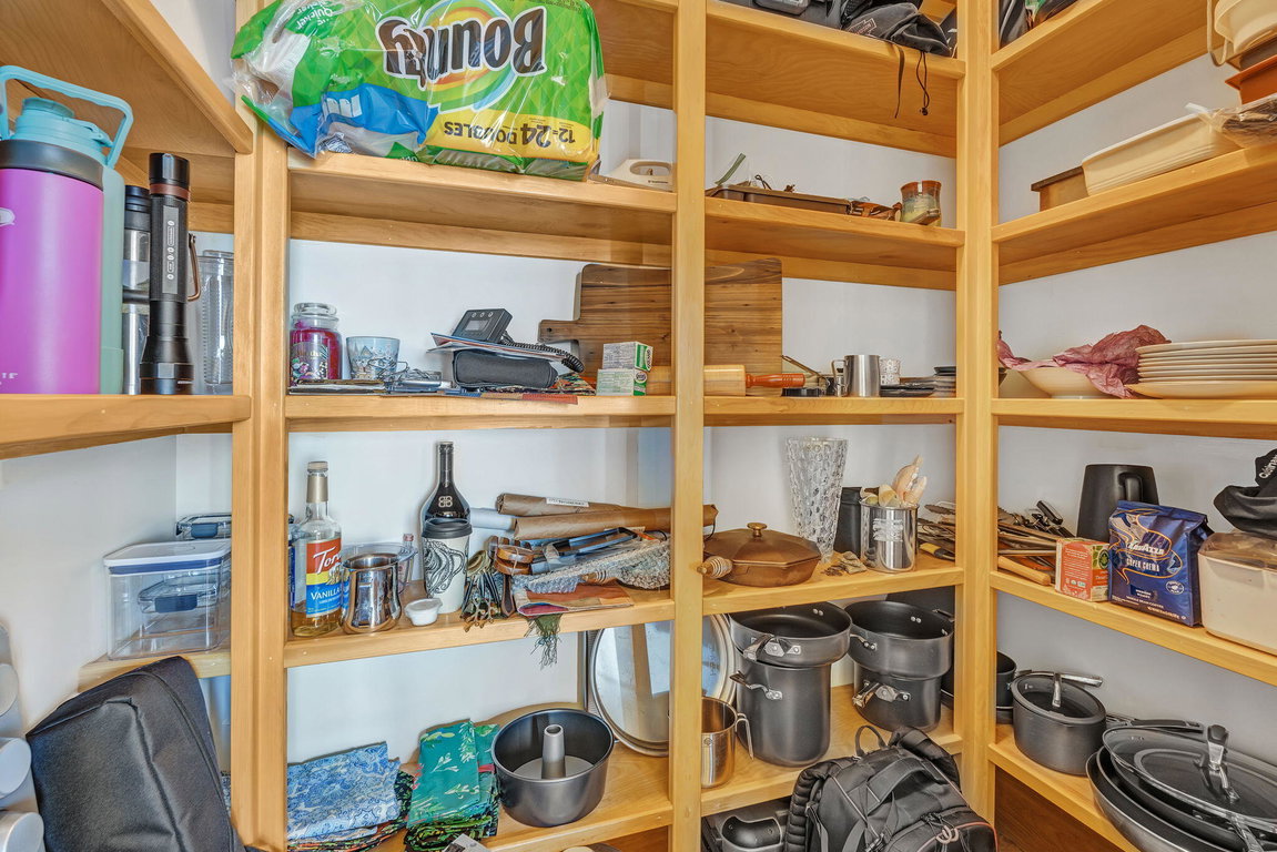 49-web-or-mls-1197-bay-rd