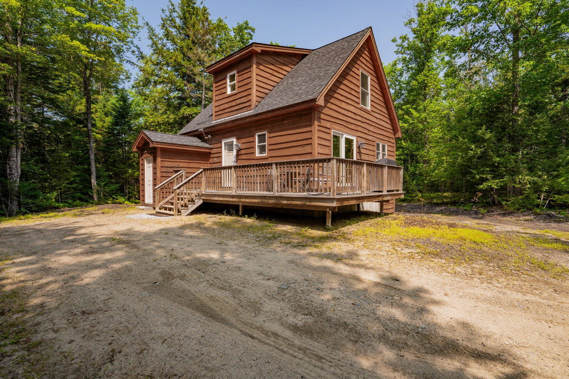 19 River Glen Road Bethel