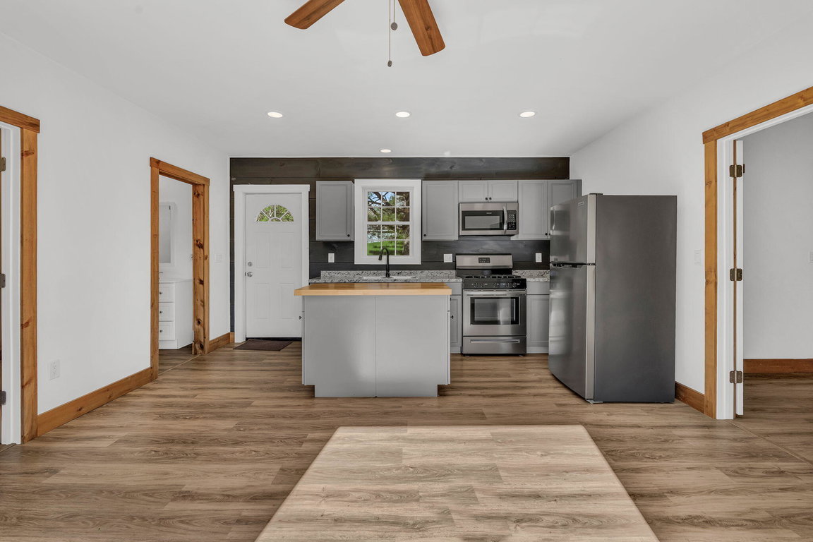 17-web-or-mls-727-n-bend-rd