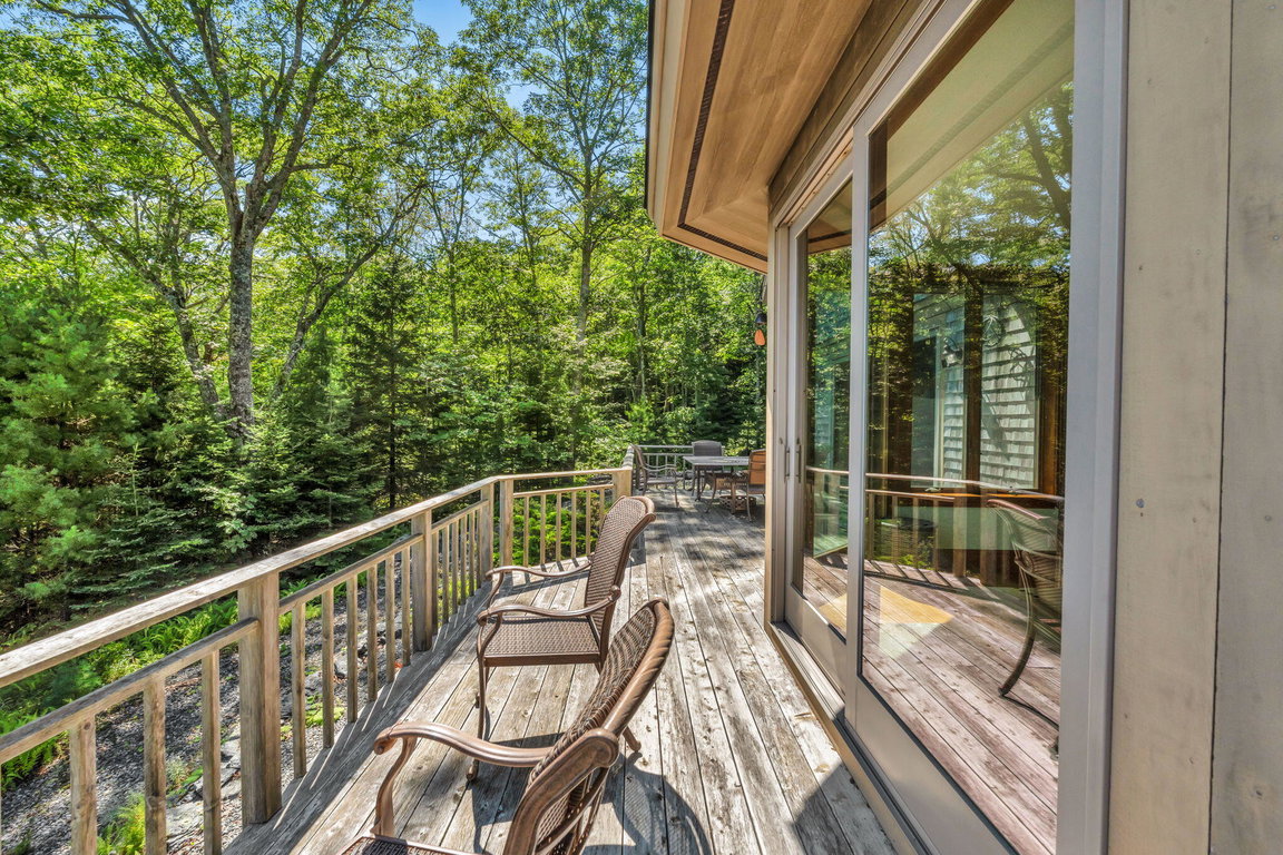 86-web-or-mls-1197-bay-rd