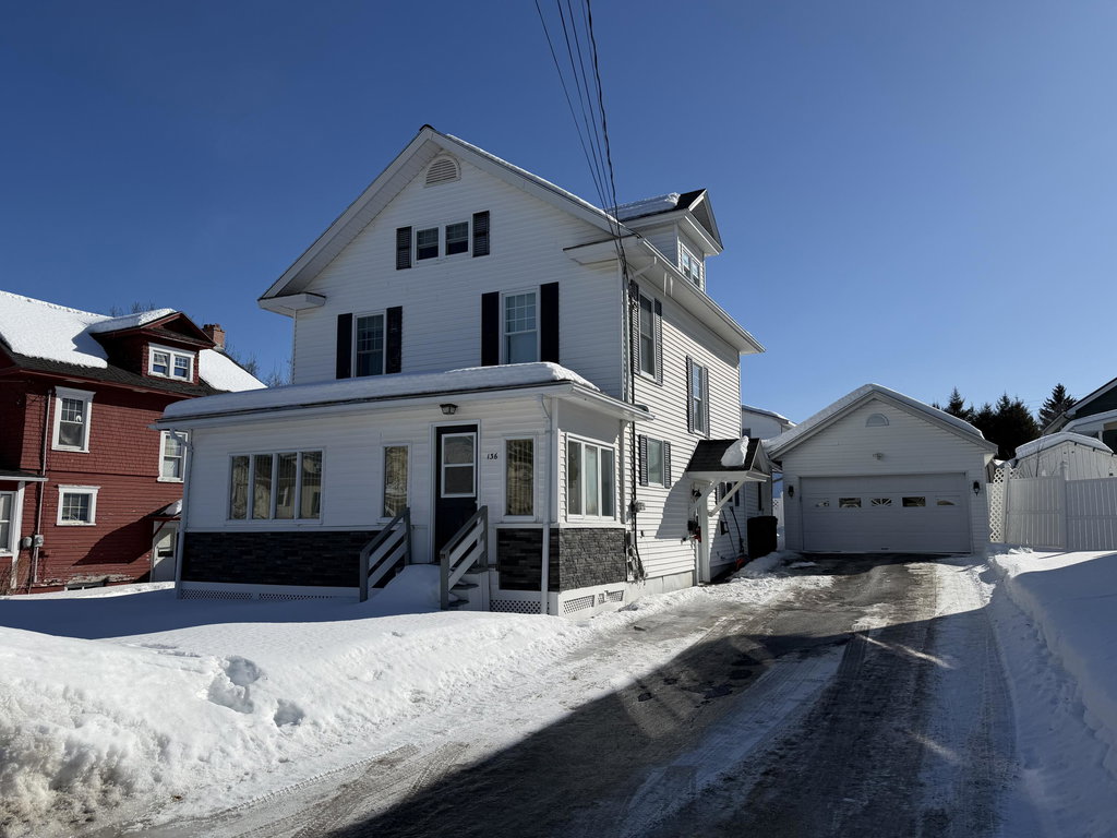 136 Fraser Avenue Madawaska