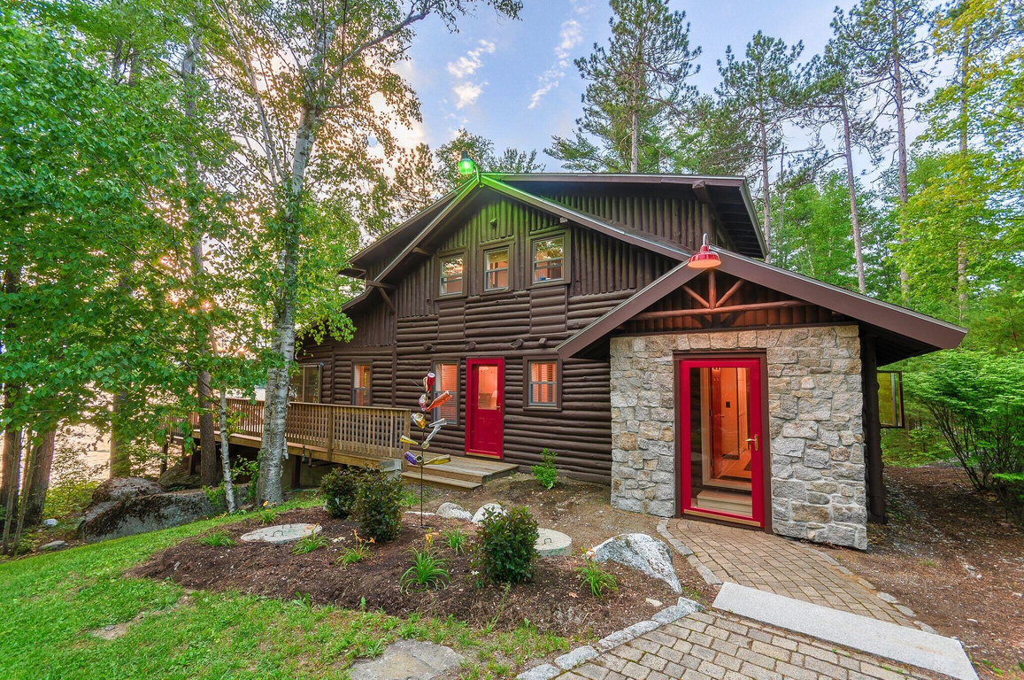 39 Lakeview Avenue Dedham