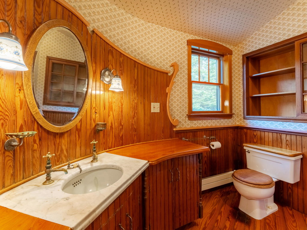 Full Bath