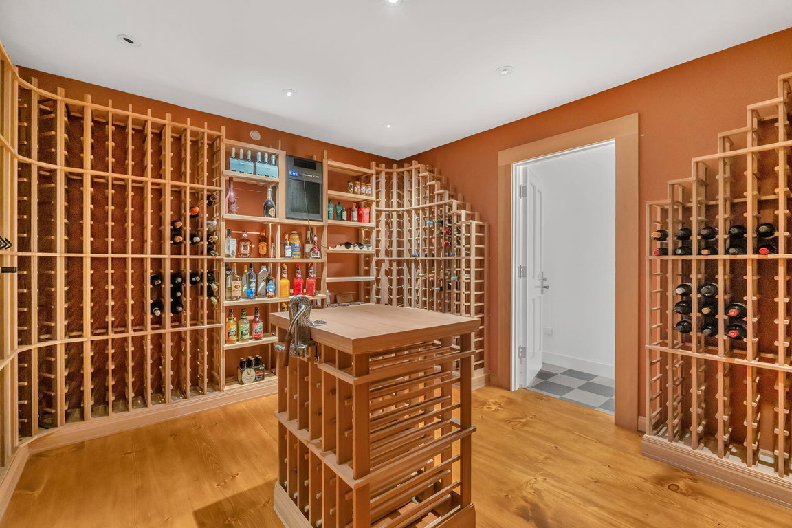 164-web-or-mls-425-seawall-rd