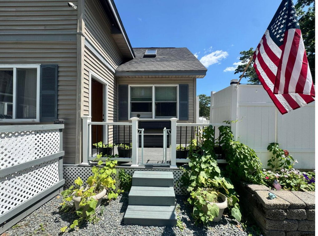 104 Bend Road Ellsworth