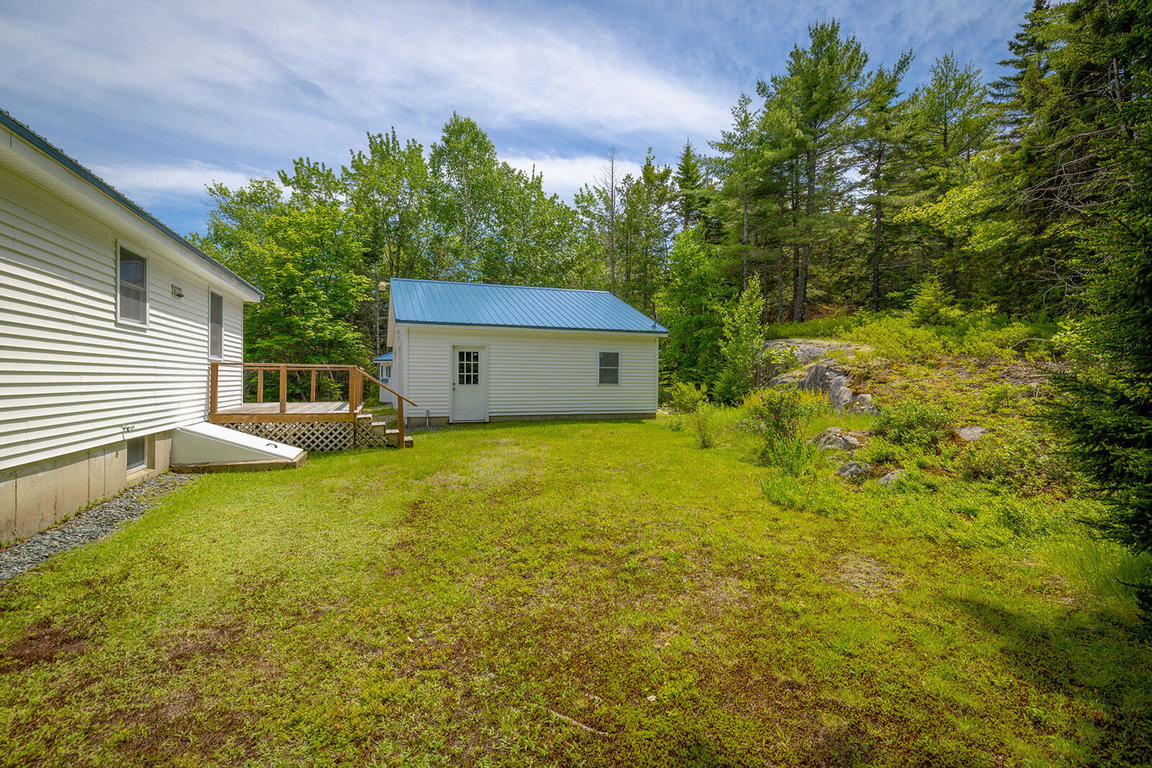 42-482 West Bay Road-DTP_websize