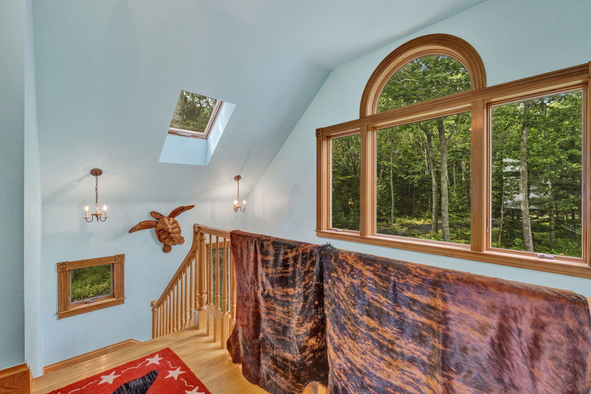 26-web-or-mls-1197-bay-rd