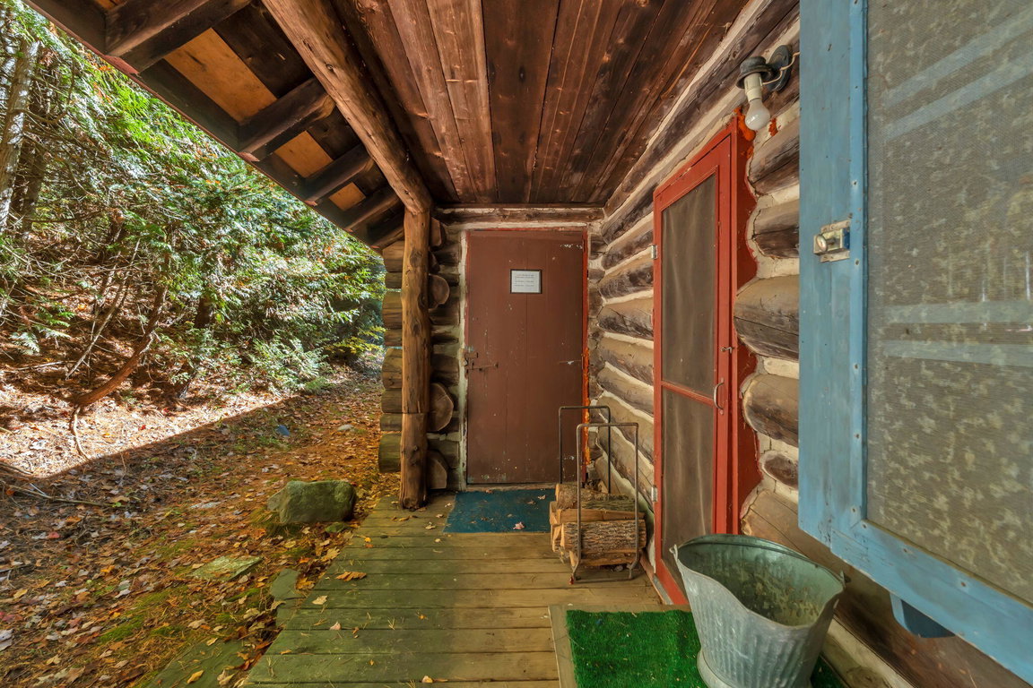 30-web-or-mls-25-dickens-farm-rd