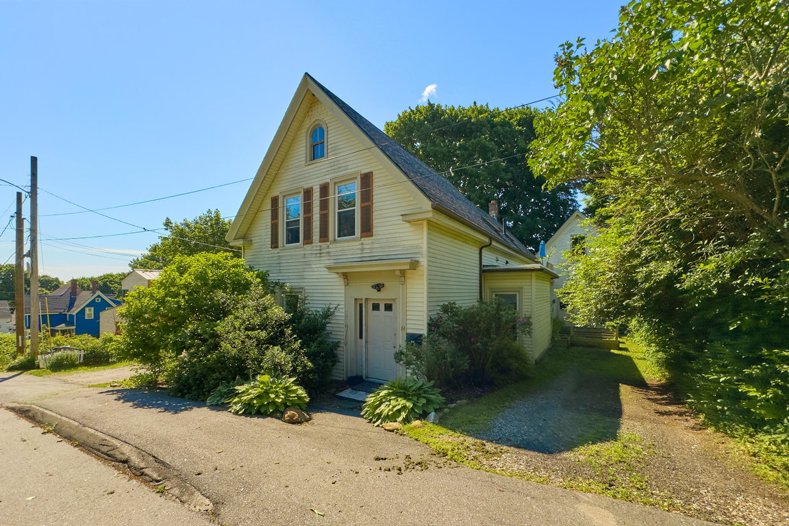 84 Grace Street Rockland