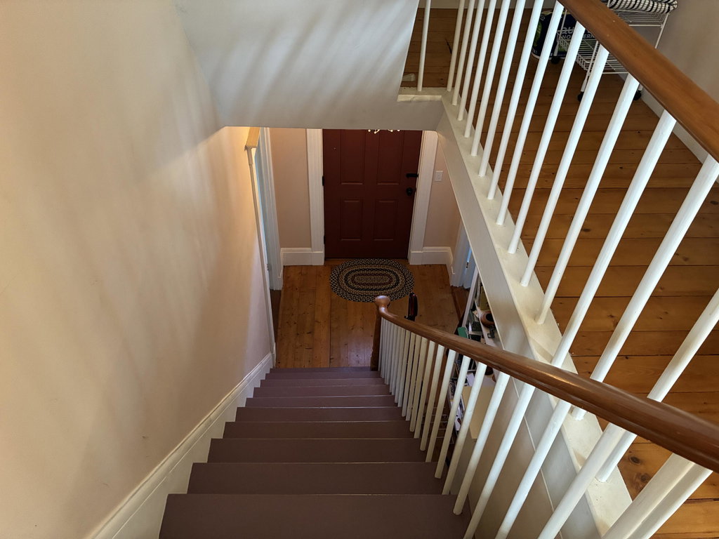 Front hall w/stairway to 2nd. floor.