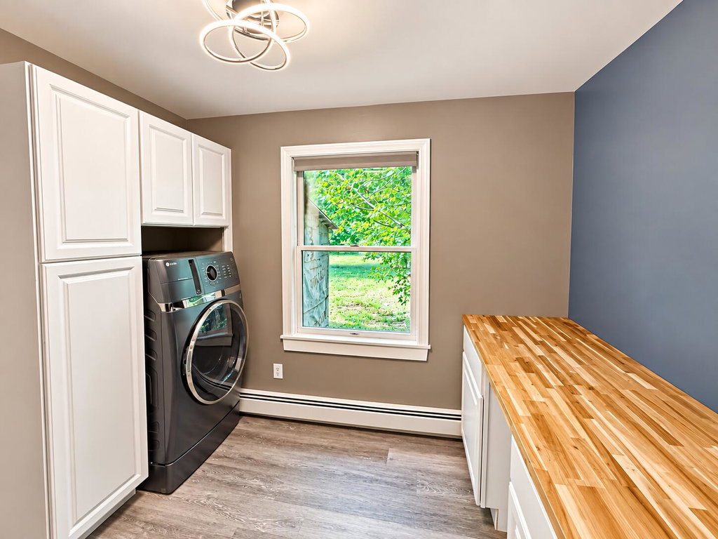 Laundry Room/3rd old bedroom